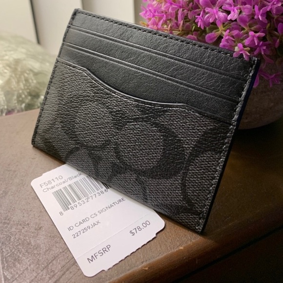 Authentic Coach signature leather card case - Picture 8 of 8